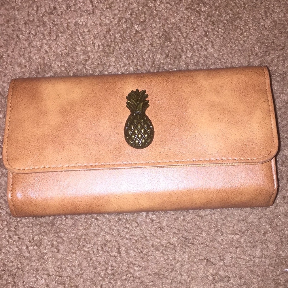 Pineapple wallet